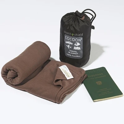 Koc kompaktowy podróżny z ochroną przed owadami Cocoon Travel Blanket Coolmax Insect Shield 180 x 140 cm kalahari brown 