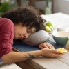 Poduszka relaksacyjna na rękę Ostrichpillow Mini Hand
