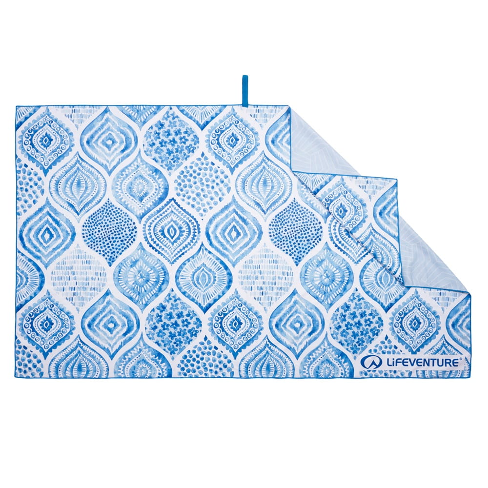 Promo Serviette Microfibre Recyclée Kokagne Navy chez Nature et