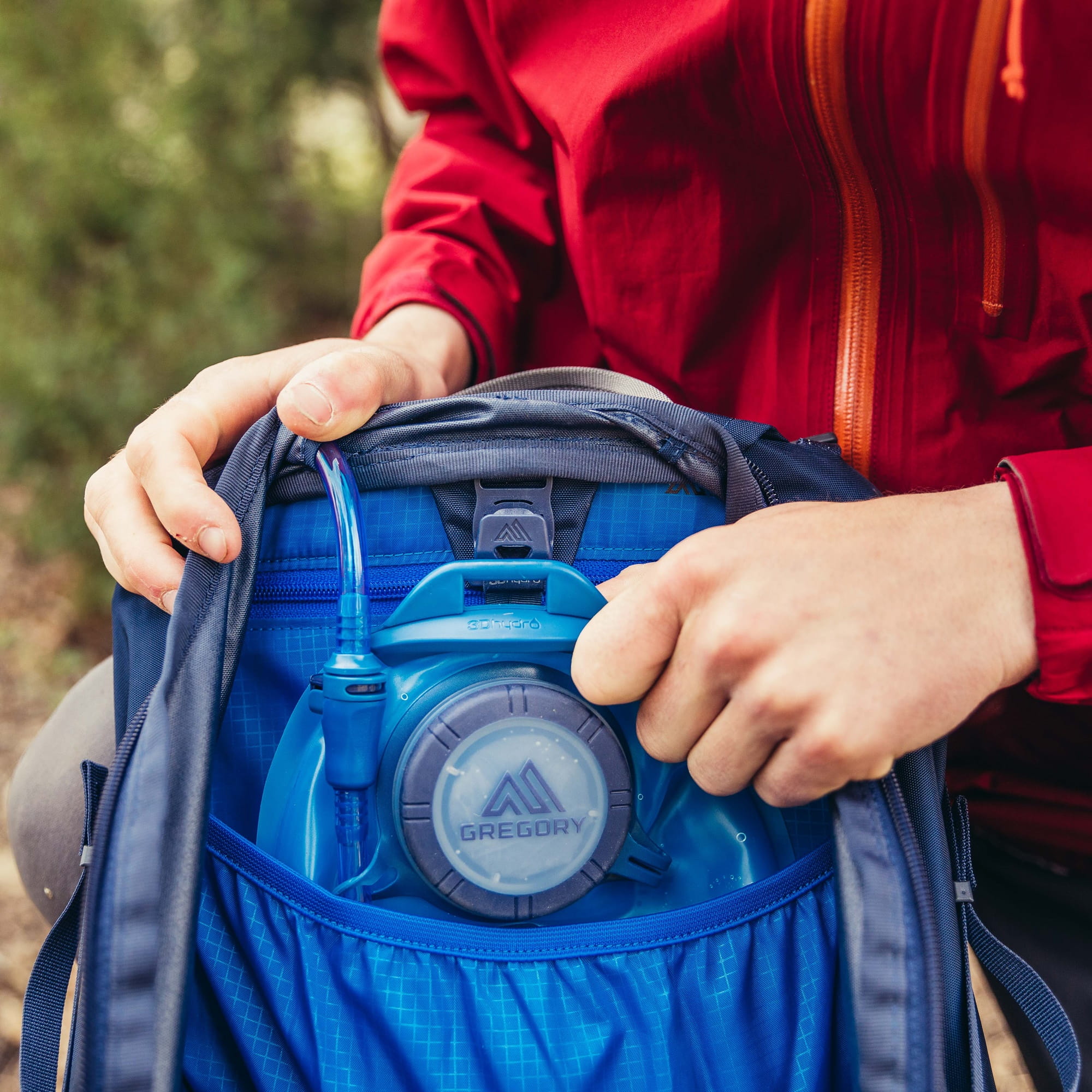 Gregory Float Zulu 40 Rucksack – Größe SM/MD, Empire Blue, Für Trekking & Übernachtungen, Mit FreeFloat Federung
